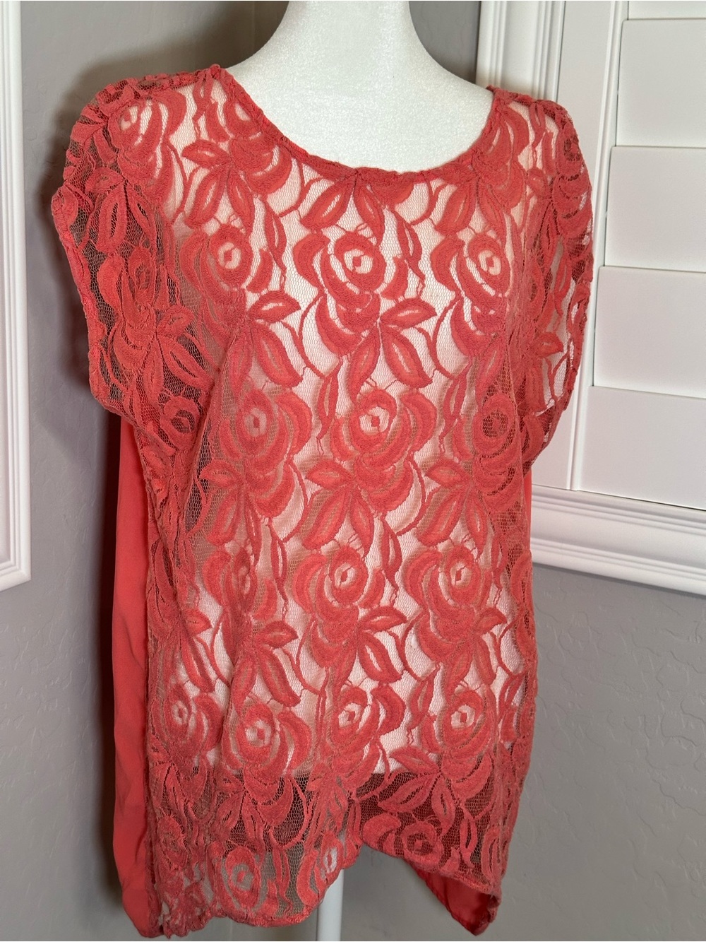 Bundle 4/$25 Apt. 9 Coral Lace Overlay Blouse